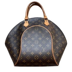 Ellipse Louis Vuitton bag in great condition!